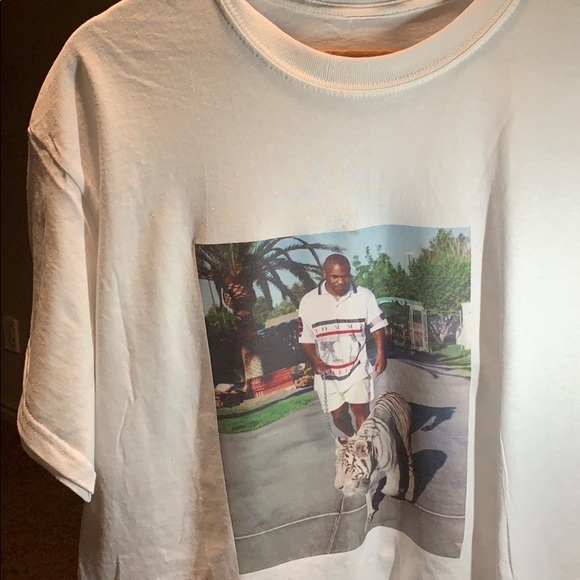 Mike Tyson X cat - Picture 4 of 4